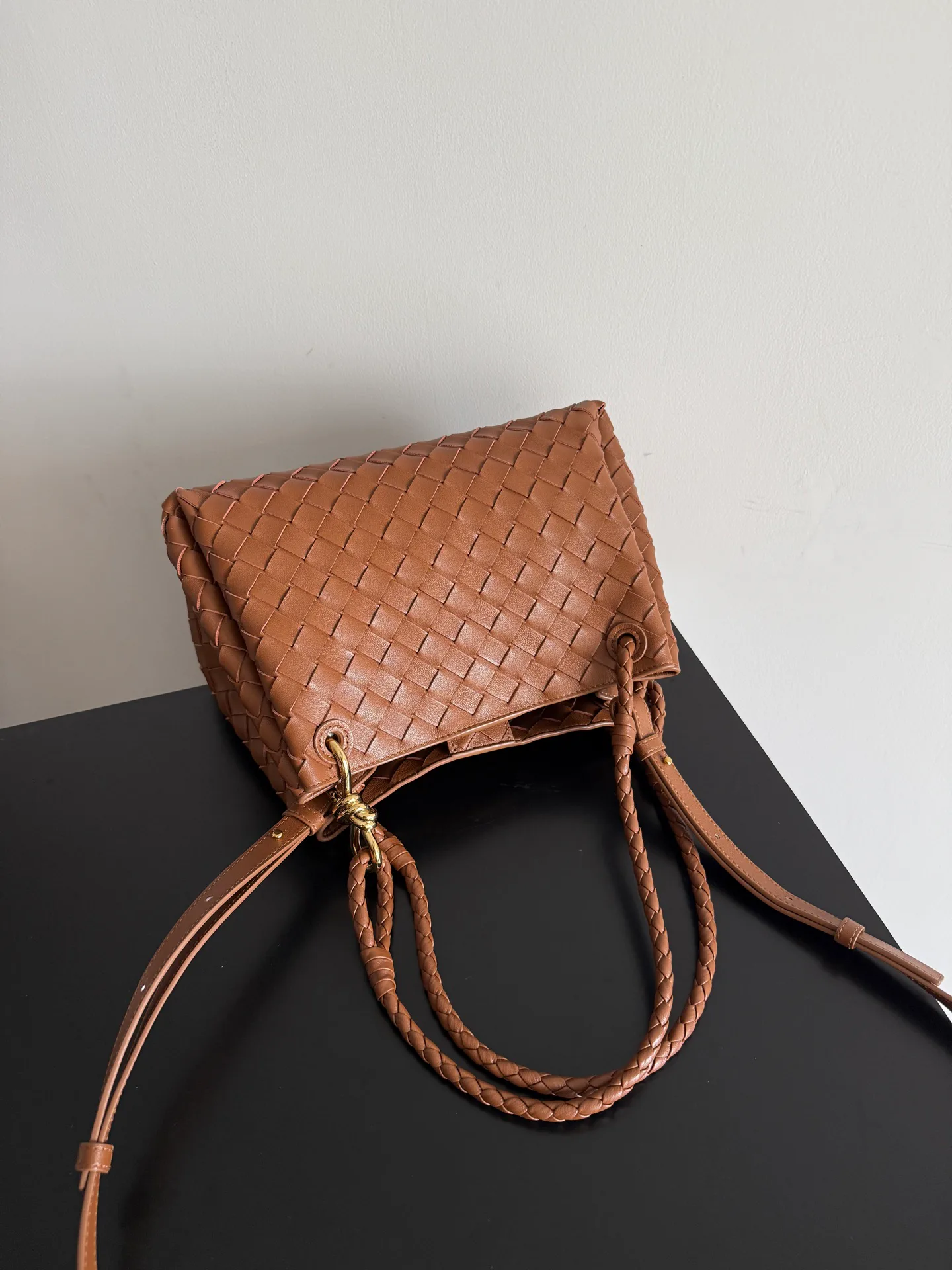Women's Classic Handbags BOTTEGA VENETA 18321563
