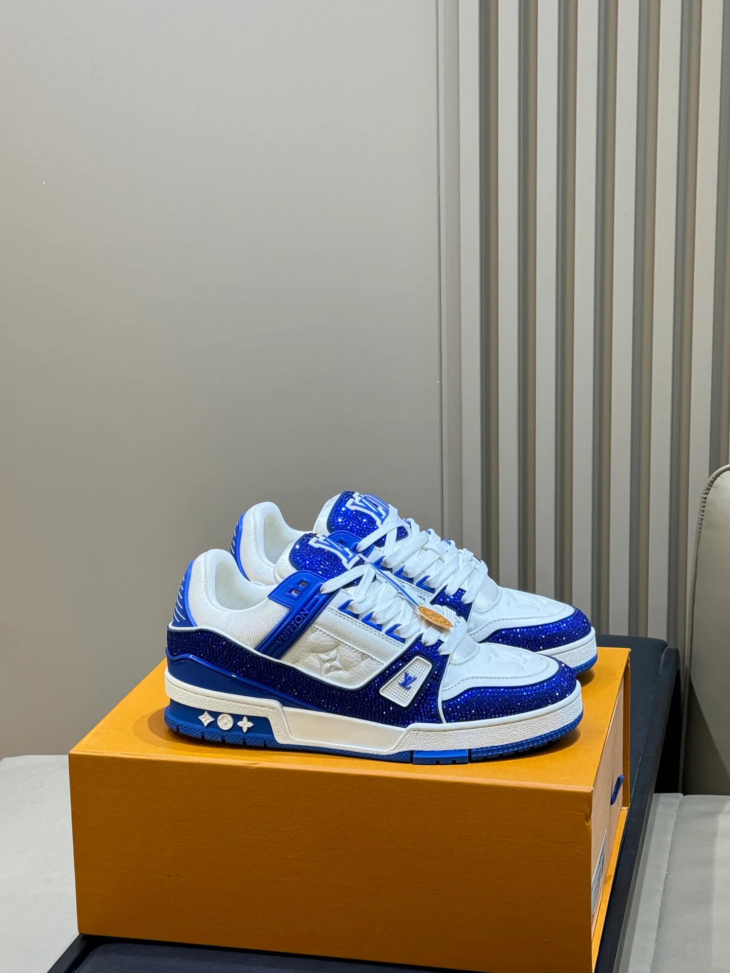 Men's Sneakers LOUIS VUITTON 18073567