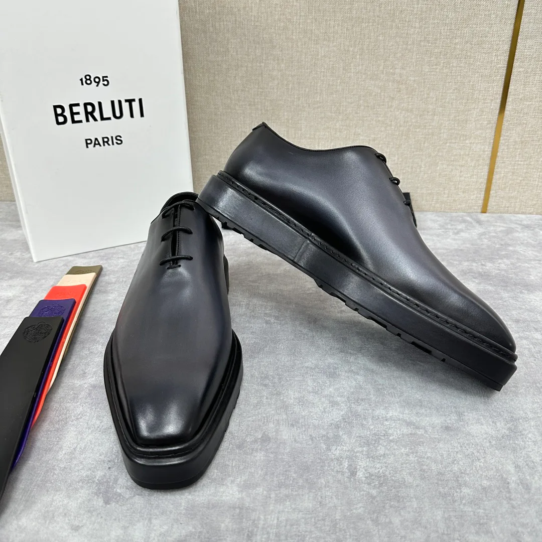 Men's Loafers And Dress Shoes BERLUTI 18117478