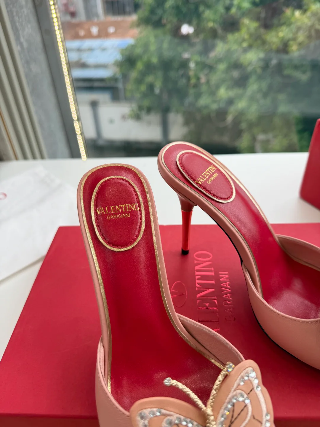 Women's Open-Toe Sandals VALENTINO 18142682