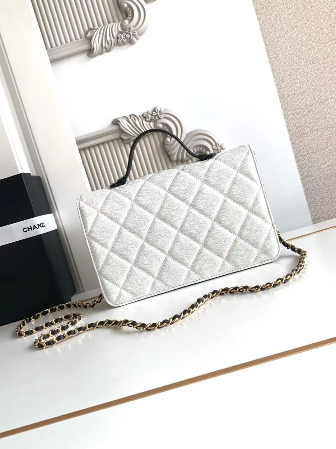 Women's Classic Handbags CHANEL 18477001