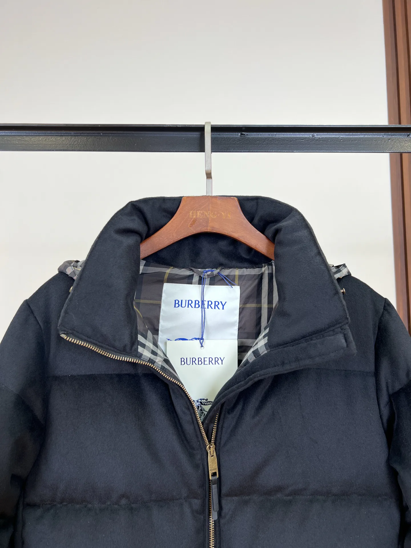 Women's Jackets And Down Jackets BURBERRY 18183462