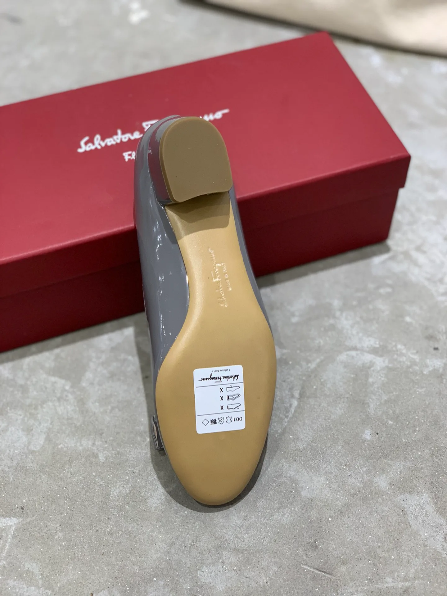 Women's Ballet Flats SALVATORE FERRAGAMO 18340672