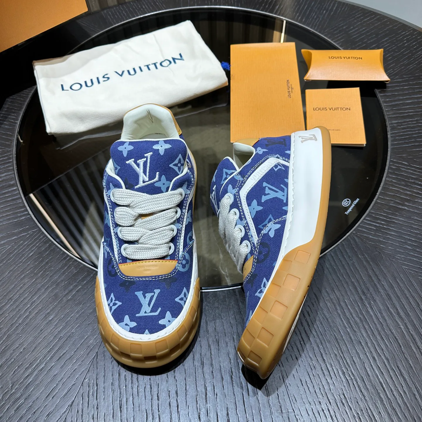 Men's Sneakers LOUIS VUITTON 18191611