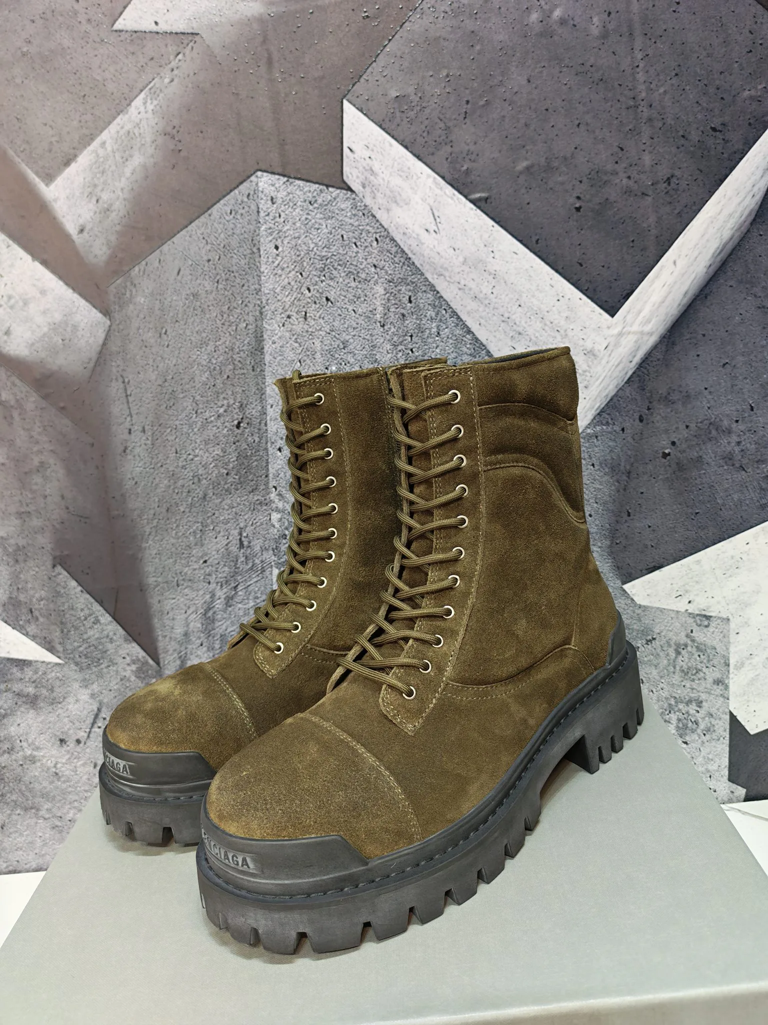 Men's Ankle Boots BALENCIAGA 17962238