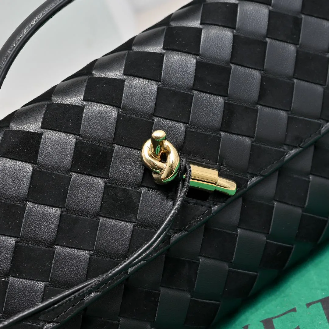 Women's Clutches BOTTEGA VENETA 18004860