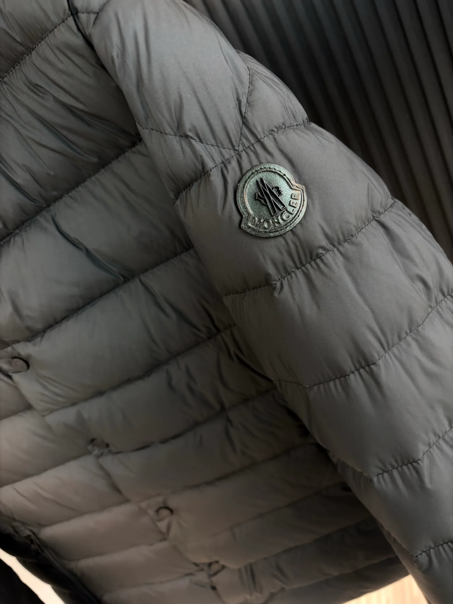 Men's Jackets And Down Jackets MONCLER 18218454