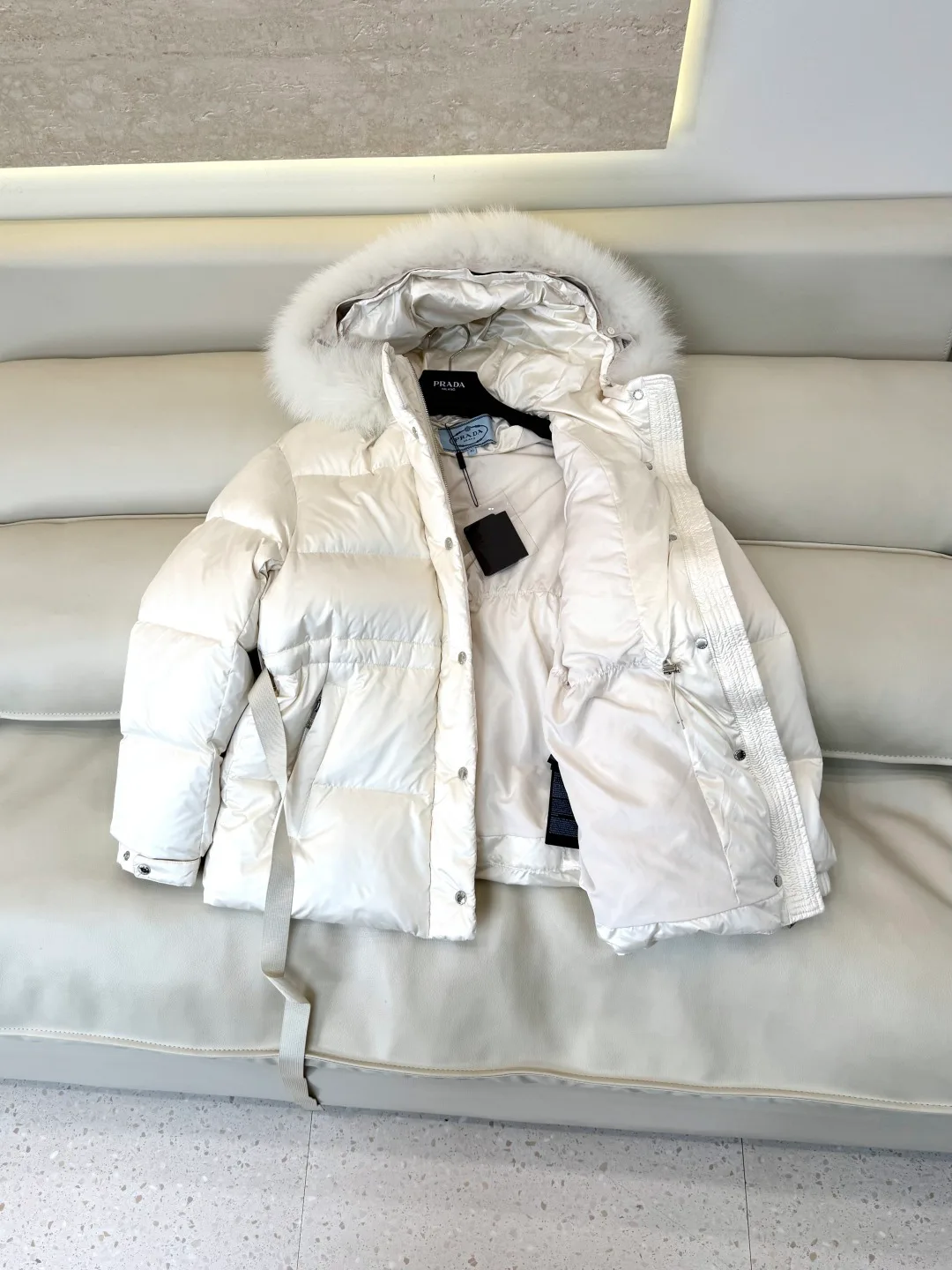 Куртки И Пуховики Женские Prada 18674645