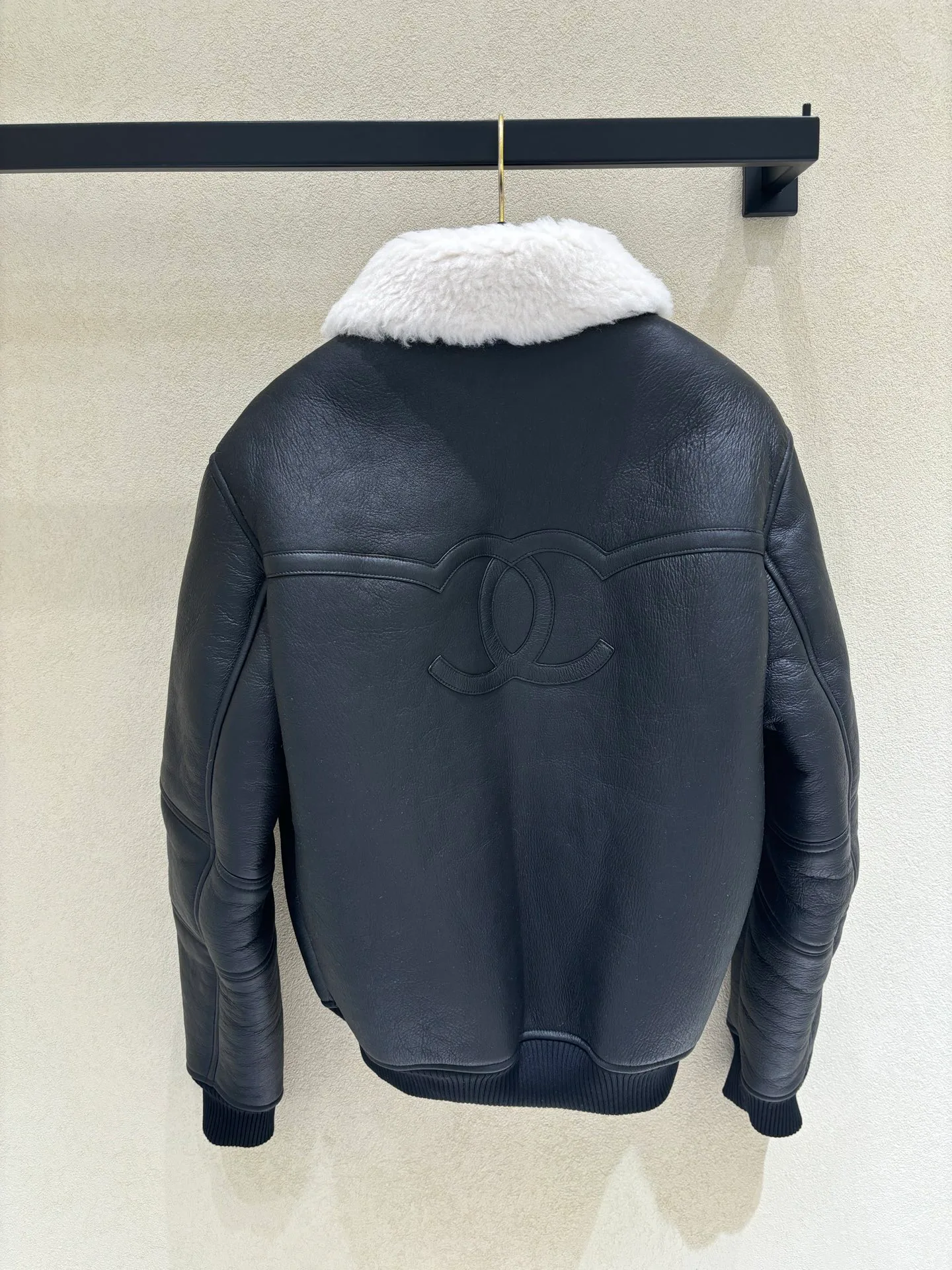 Women's Leather Jackets And Sheepskin Coats CHANEL 17864070