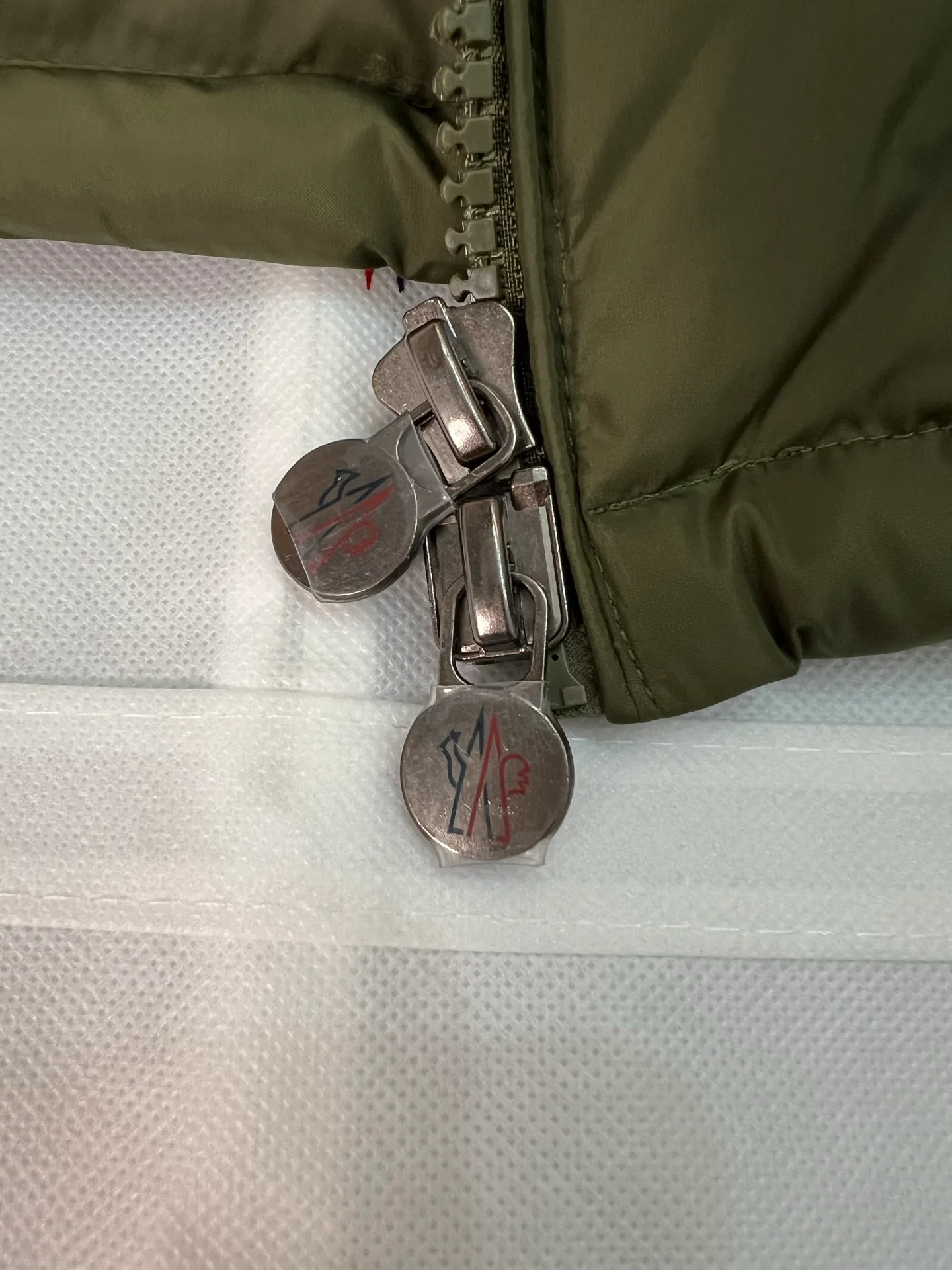 Куртки И Пуховики Женские Moncler 18599870