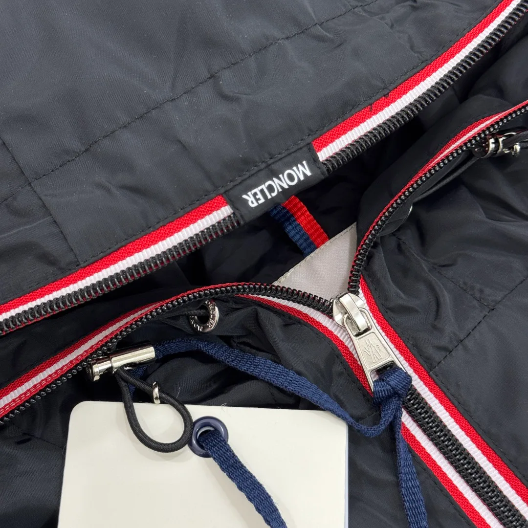 Men's Jackets And Down Jackets MONCLER 18002263