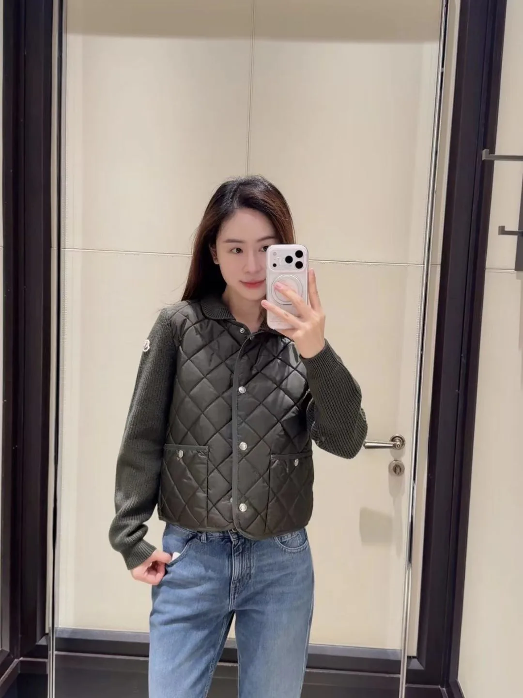 Women's Jackets And Down Jackets MONCLER 18475545