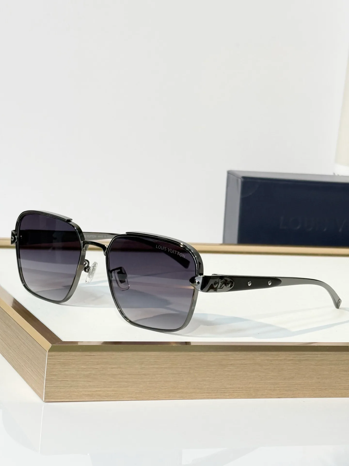 Glasses LOUIS VUITTON 18453222