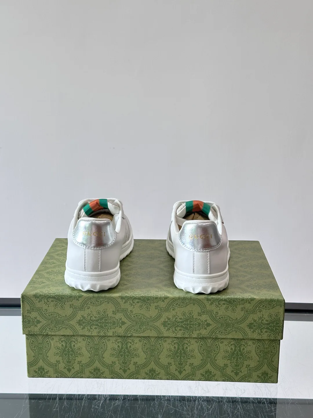 Women's Sneakers GUCCI 17069304
