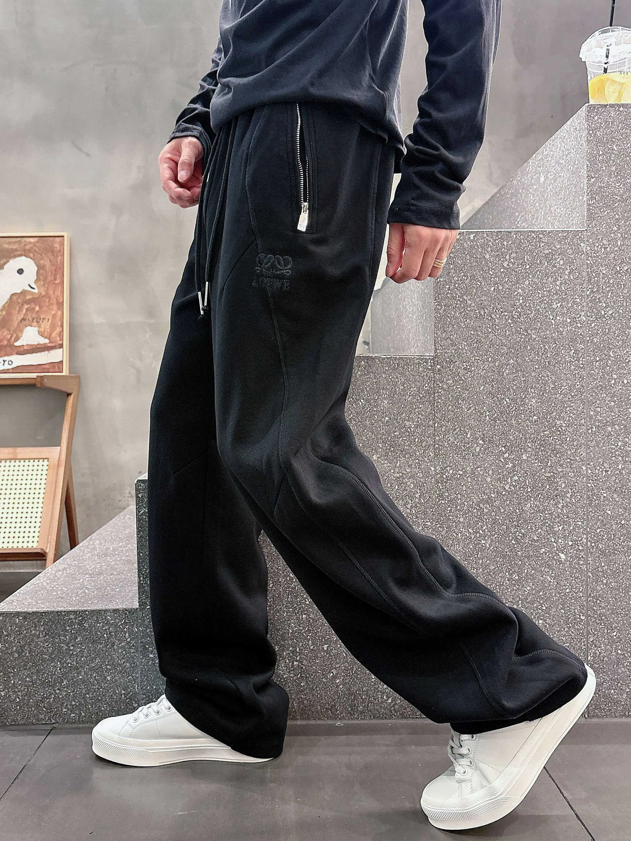 Men's Trousers LOEWE 18368684