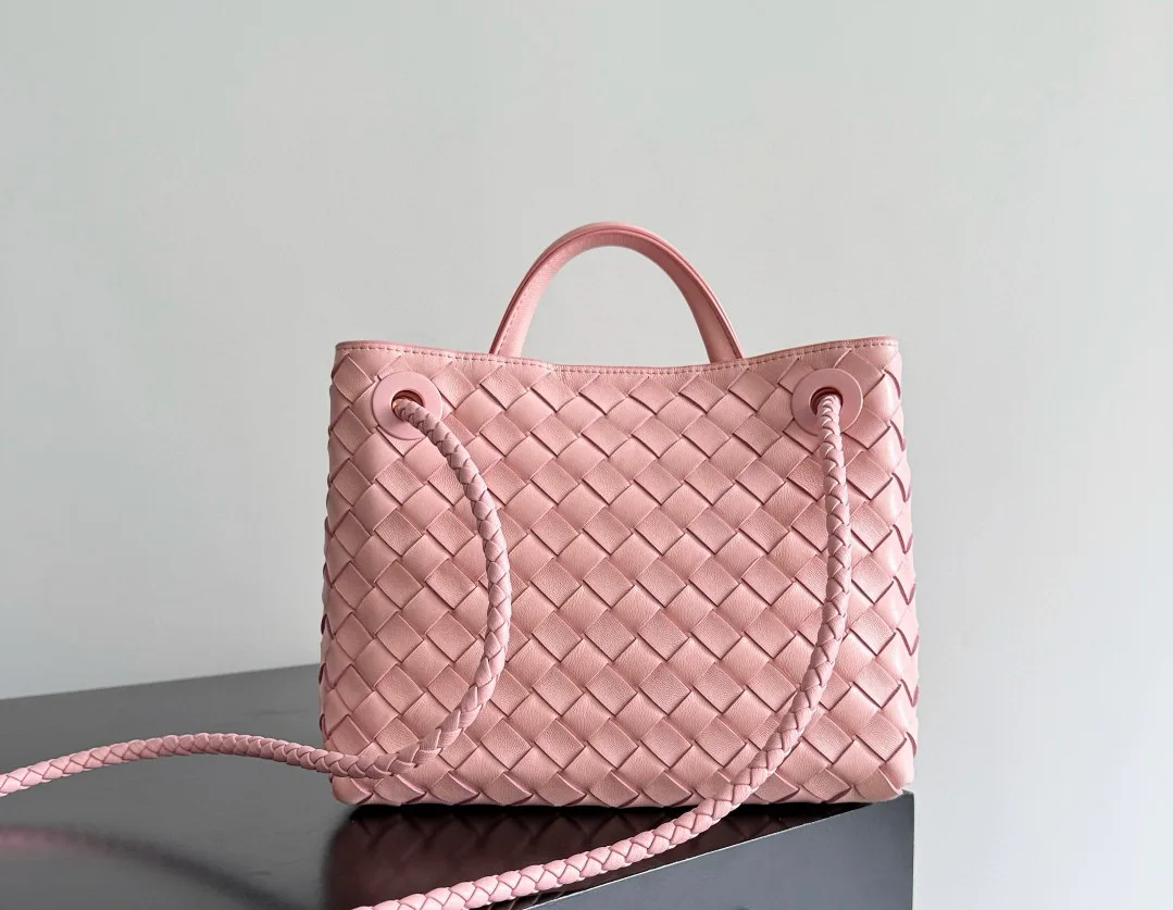 Women's Classic Handbags BOTTEGA VENETA 17126409