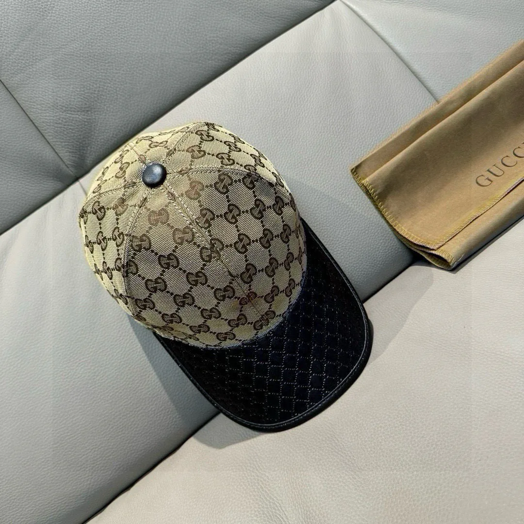 Hats GUCCI 17604837