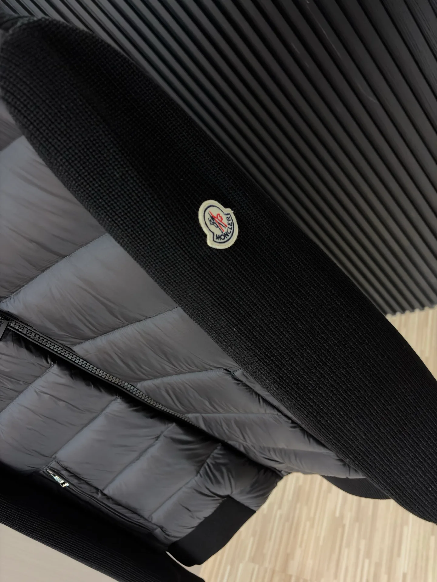 Women's Jackets And Down Jackets MONCLER 18391739