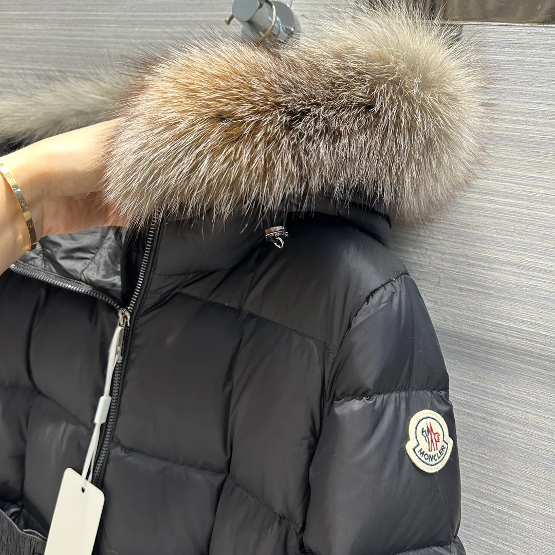 Women's Jackets And Down Jackets MONCLER 18130053