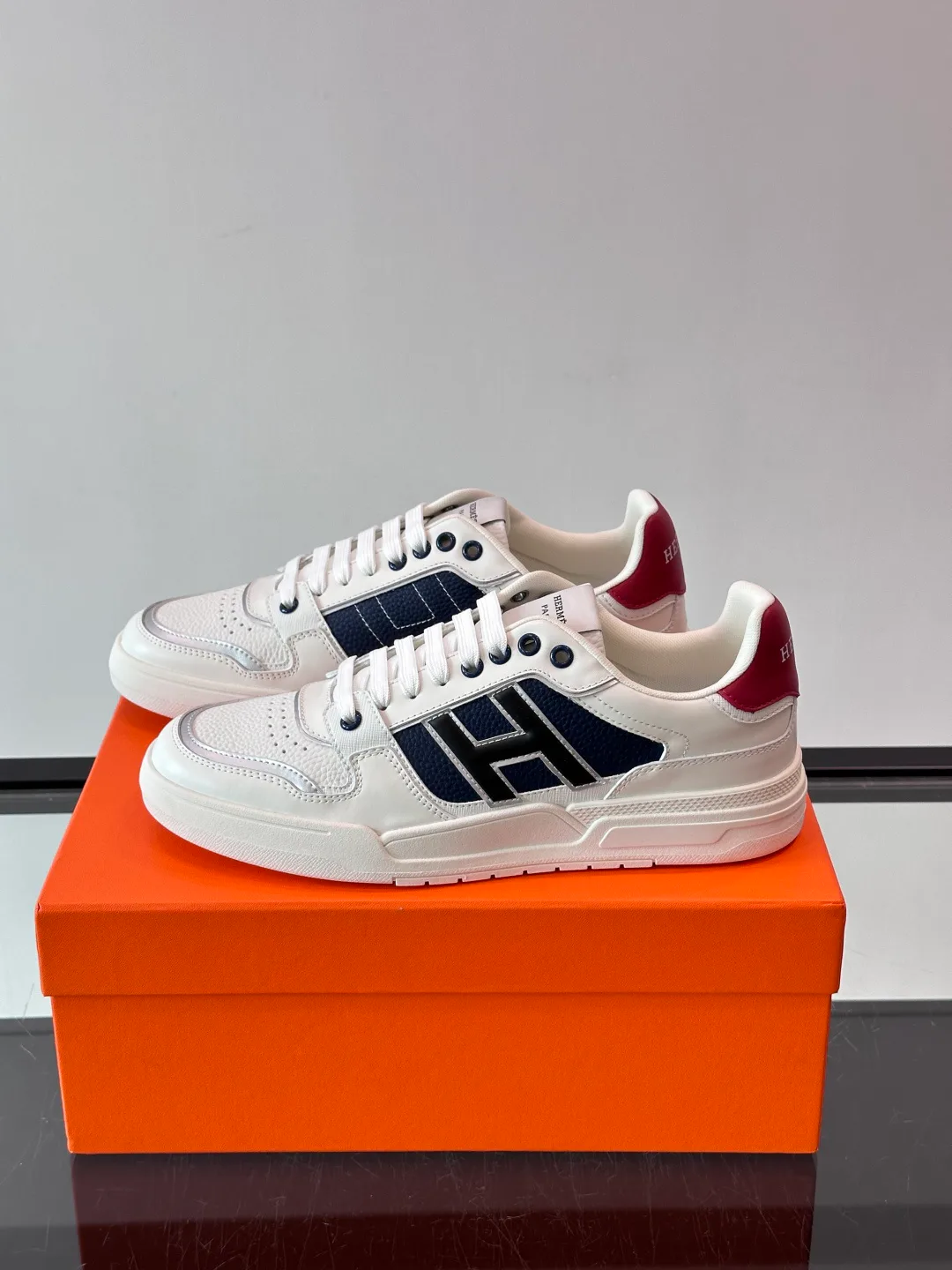 Men's Sneakers HERMES 18500627