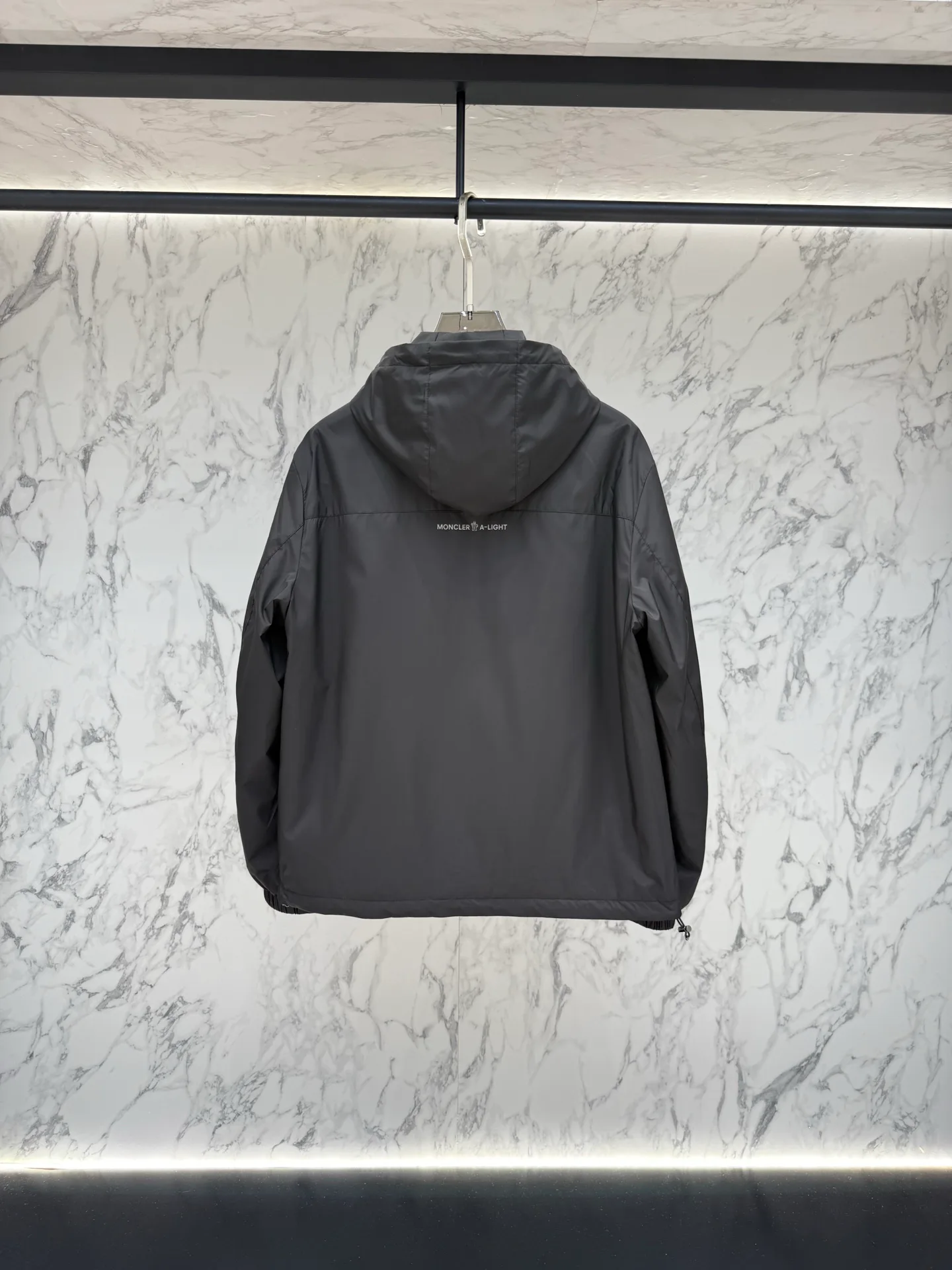 Men's Jackets And Down Jackets MONCLER 17944114
