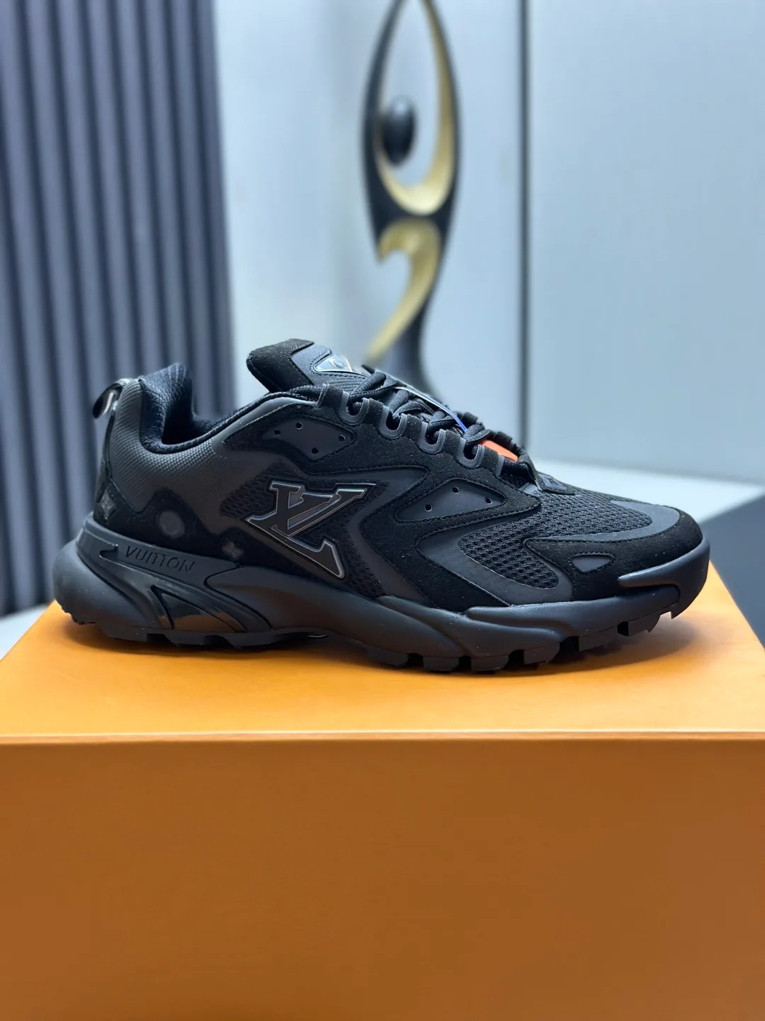 Women's Sneakers LOUIS VUITTON 18211982