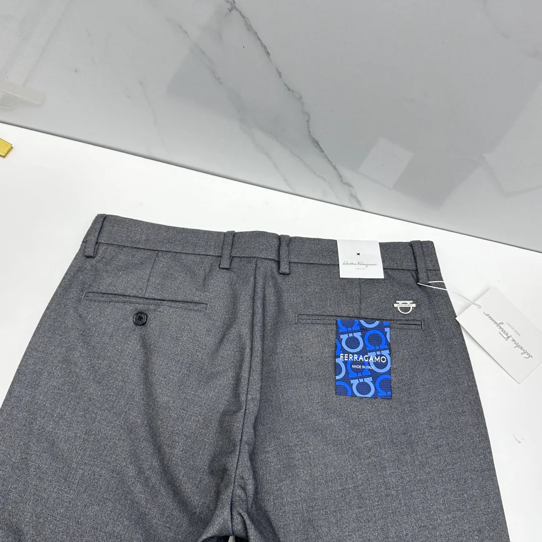 Men's Trousers SALVATORE FERRAGAMO 18246806