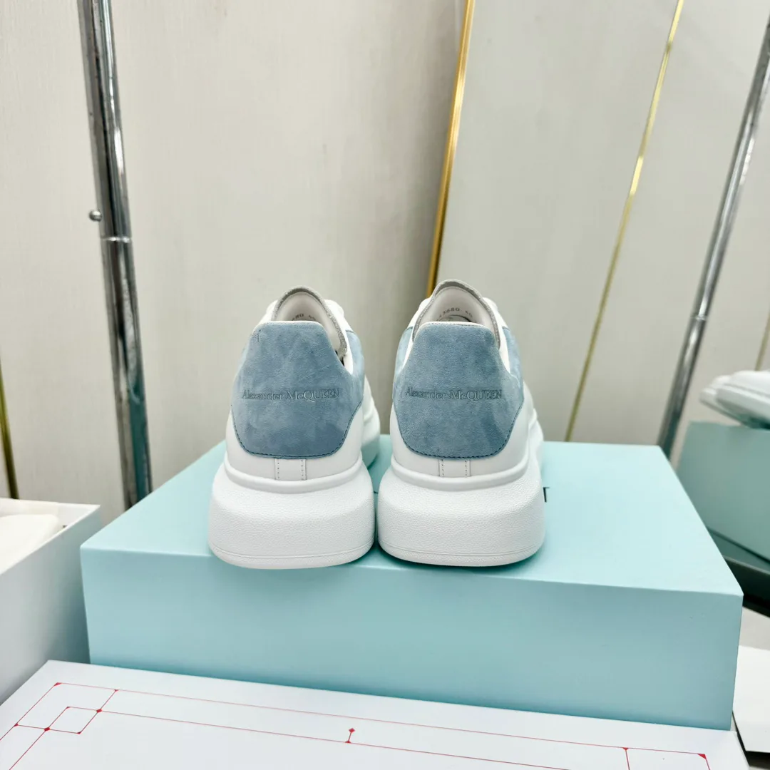 Women's Sneakers ALEXANDER MCQUEEN 18011244