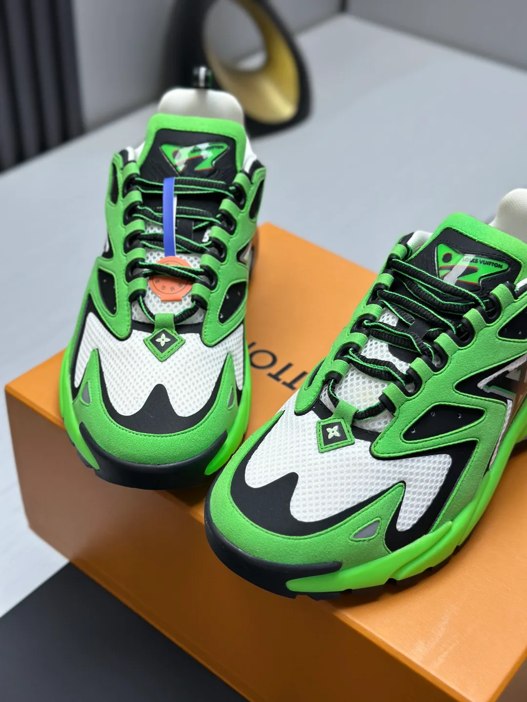 Men's Sneakers LOUIS VUITTON 18211986