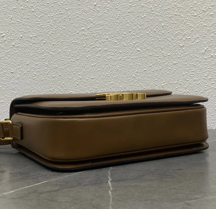 Women's Classic Handbags CELINE 18141586