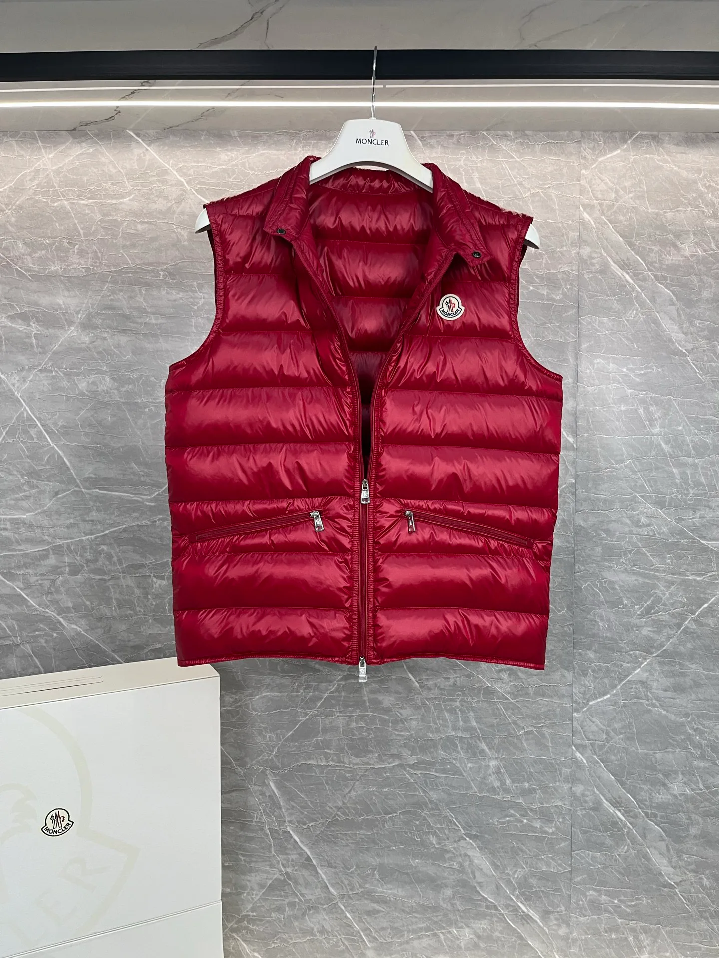 Women's Vests MONCLER 18199681