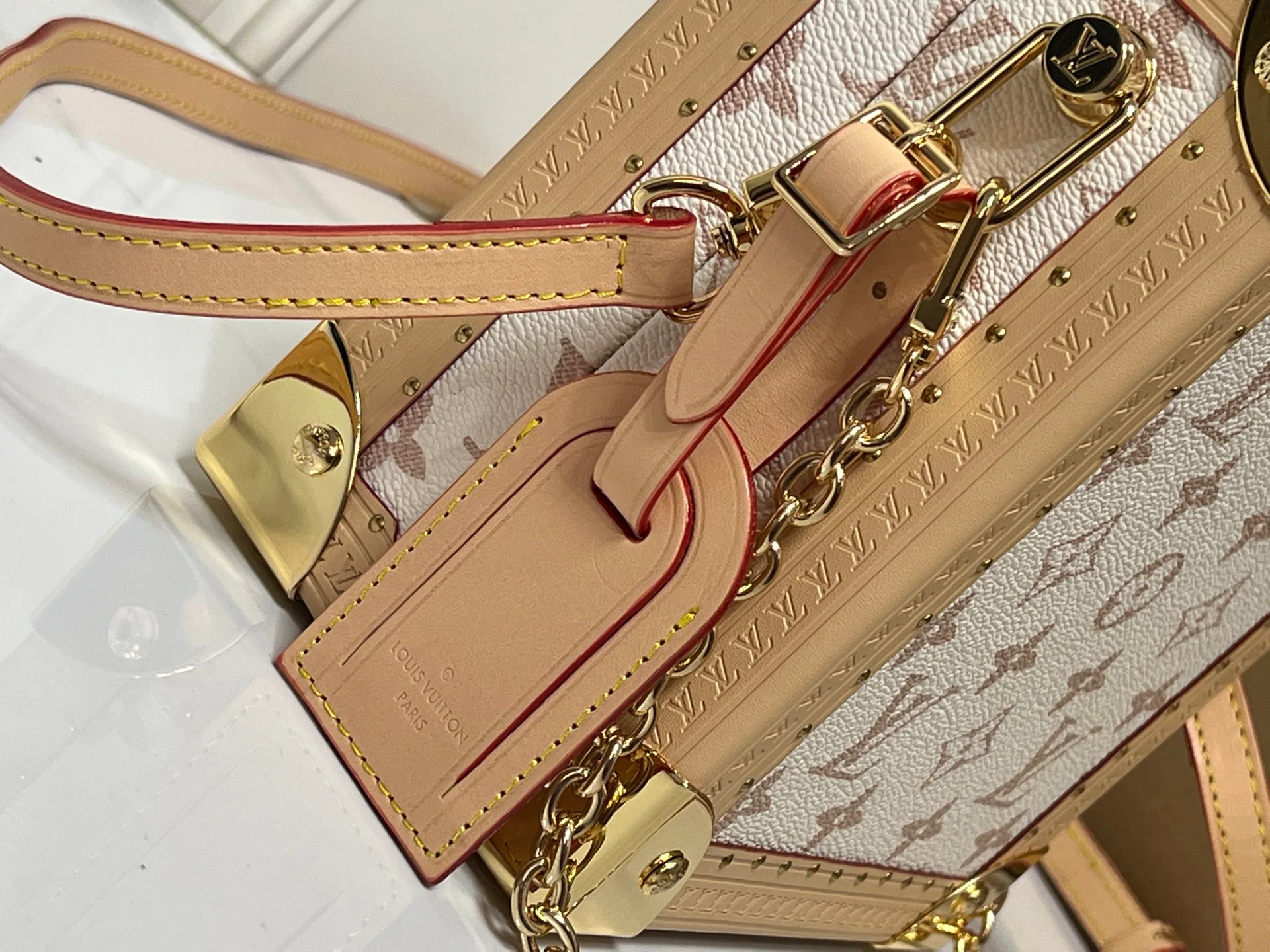 Women's Classic Handbags LOUIS VUITTON 17904082