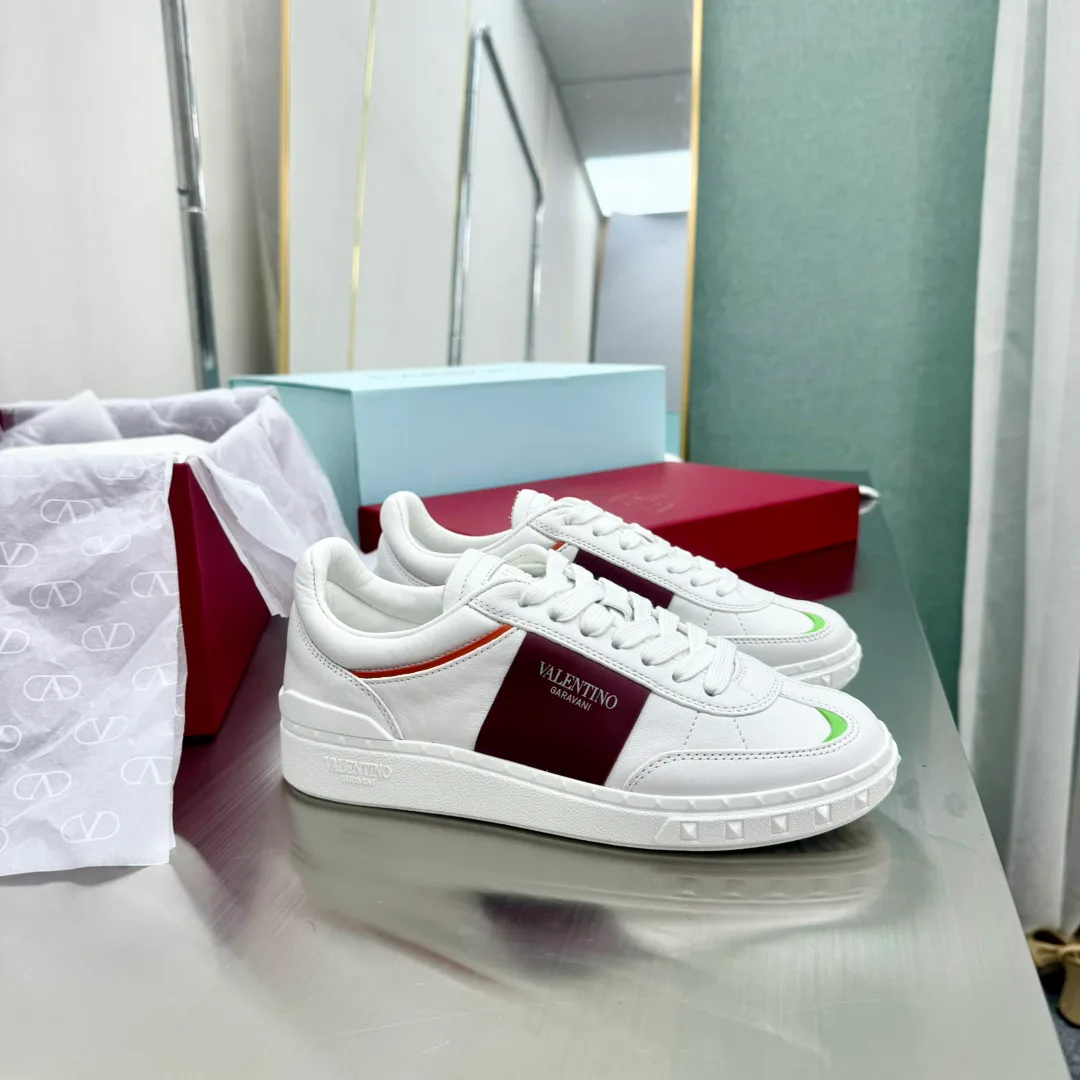 Women's Sneakers VALENTINO 17955031