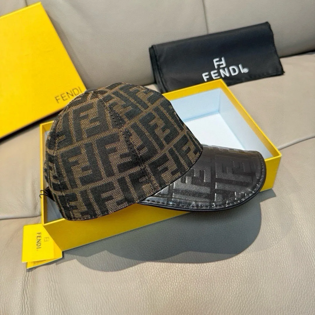 Hats FENDI 17515239