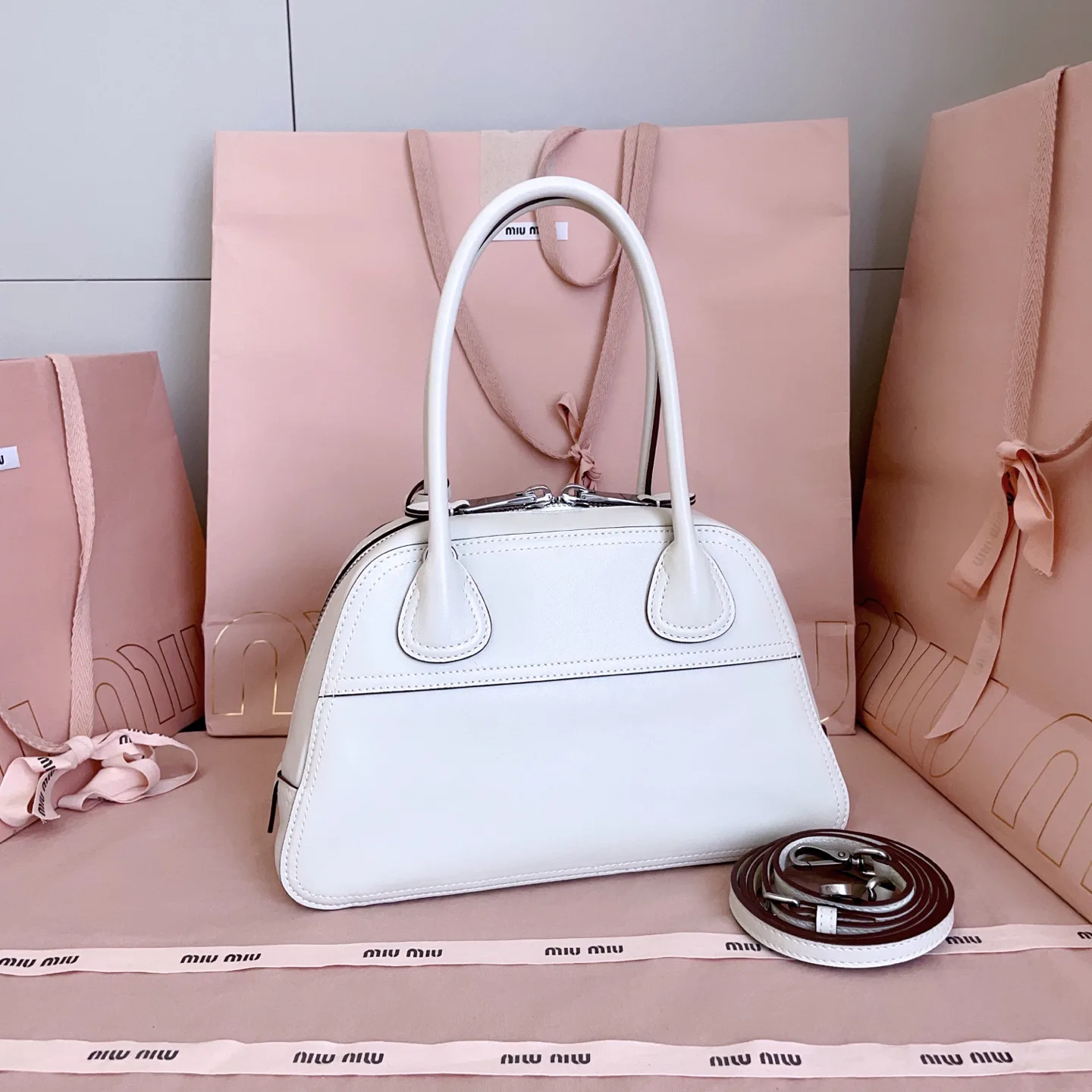 Классические Сумки Женские Miu Miu 18602455
