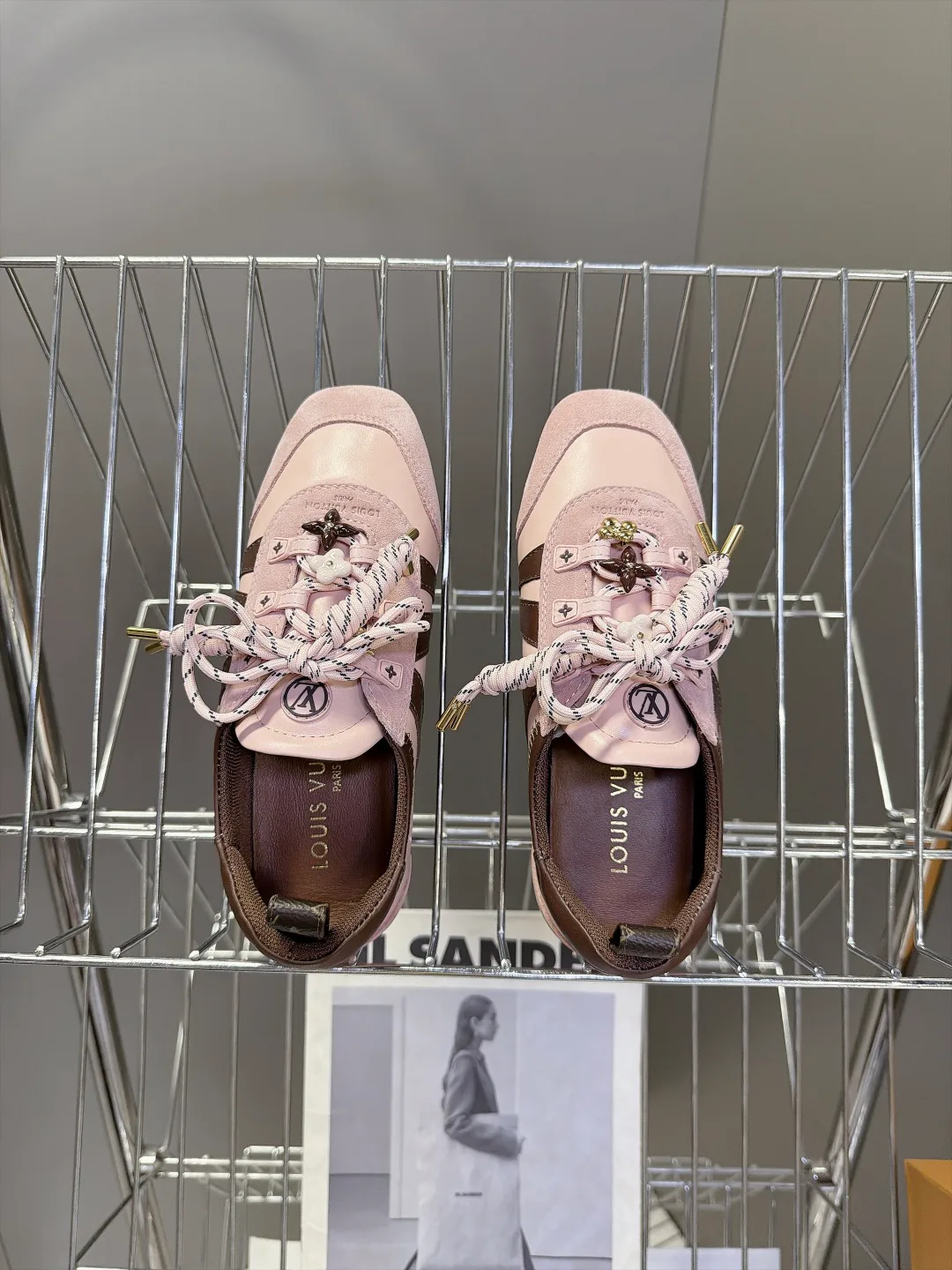 Women's Sneakers LOUIS VUITTON 18005455