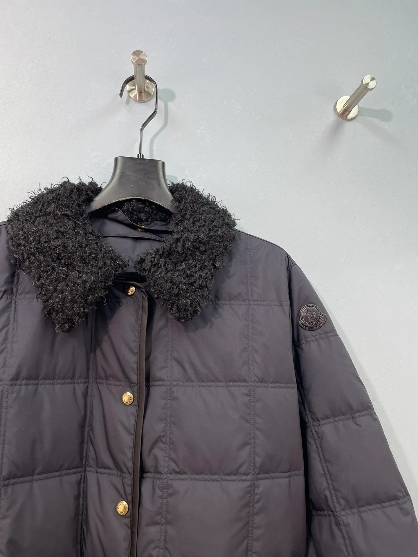 Women's Jackets And Down Jackets MONCLER 17913398