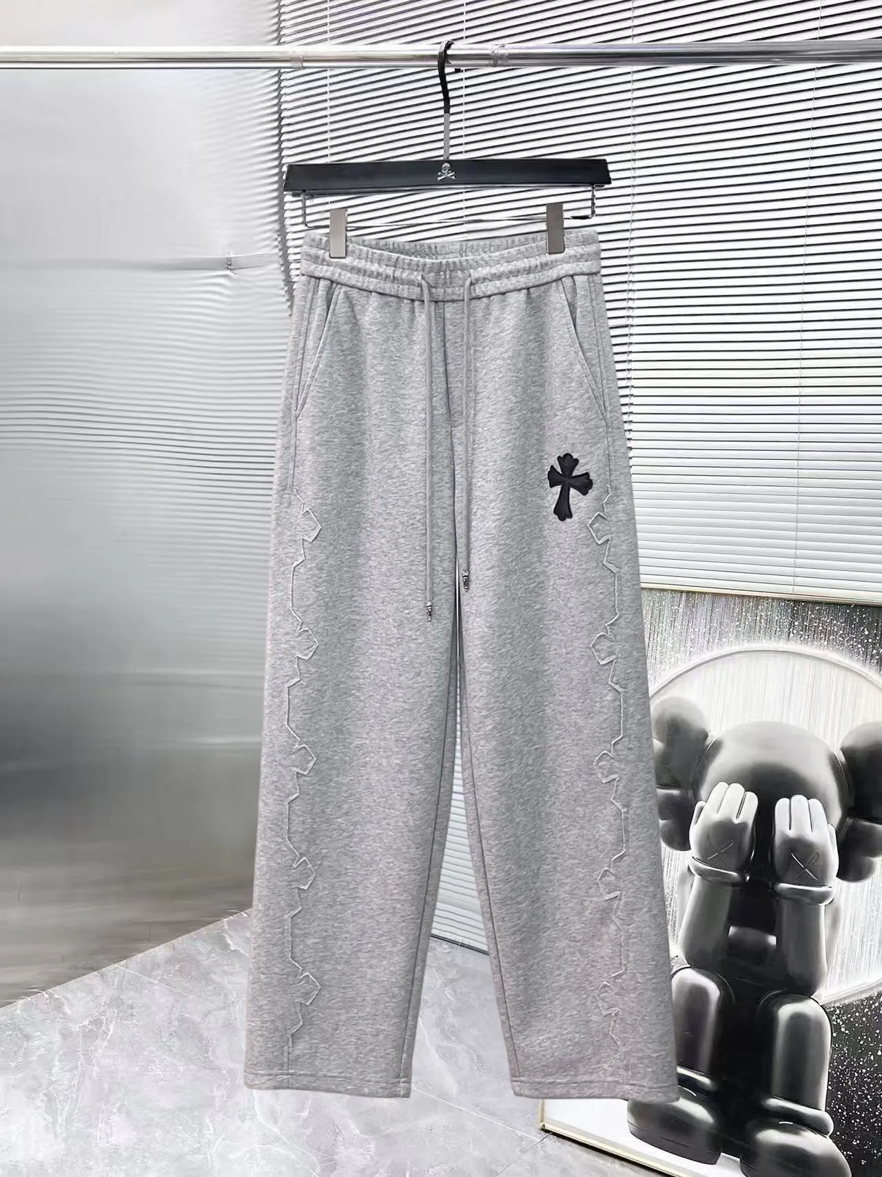 Men's Trousers CHROME HEARTS 18197312