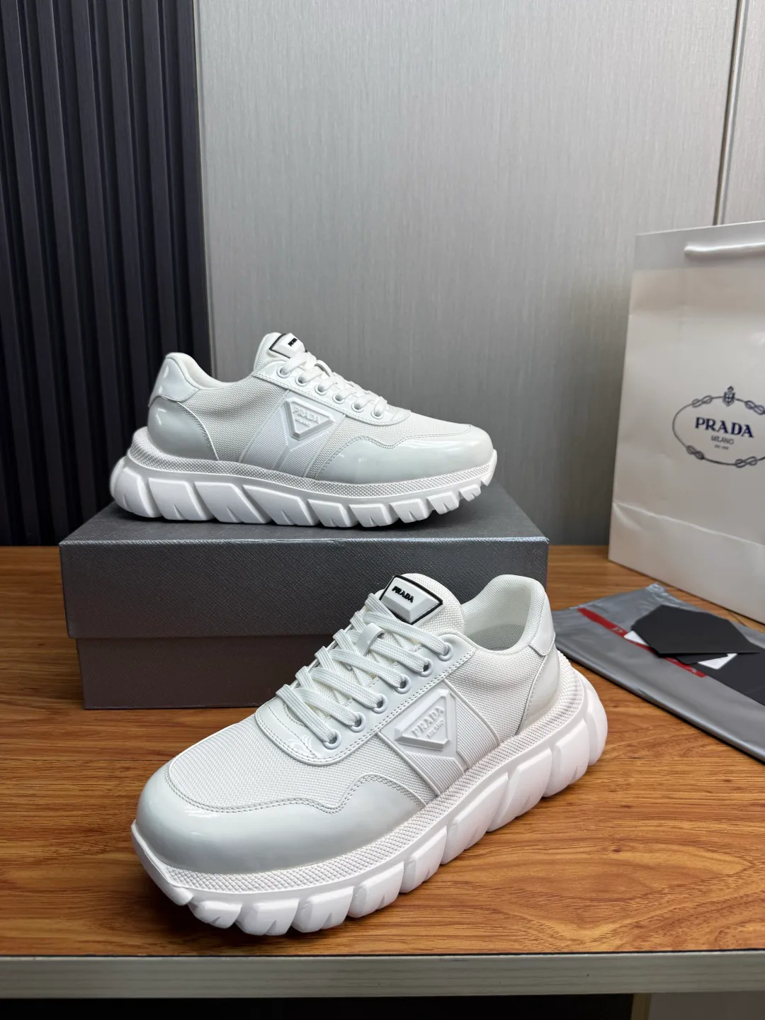 Men's Sneakers PRADA 17814114
