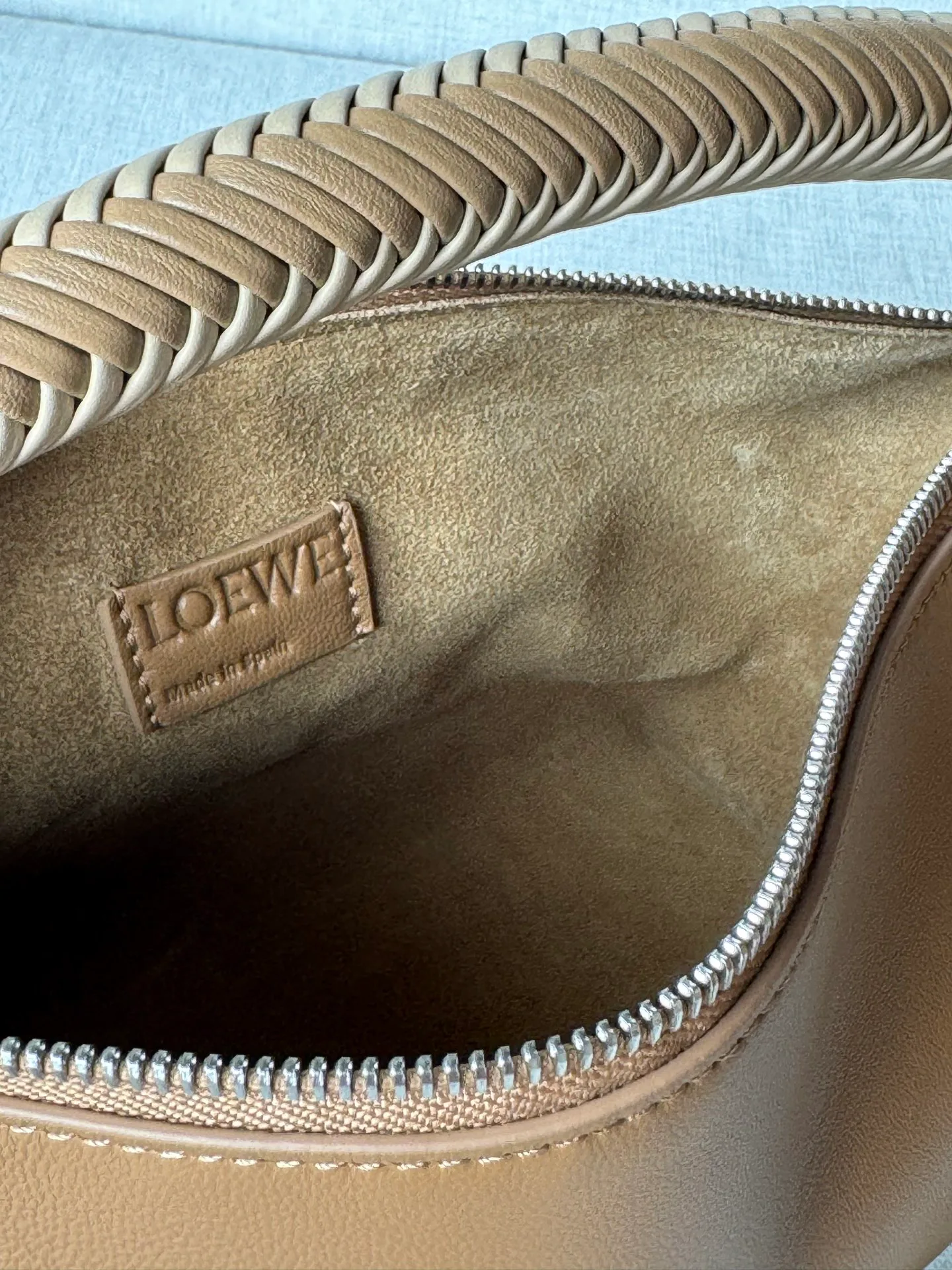Women's Classic Handbags LOEWE 17797244