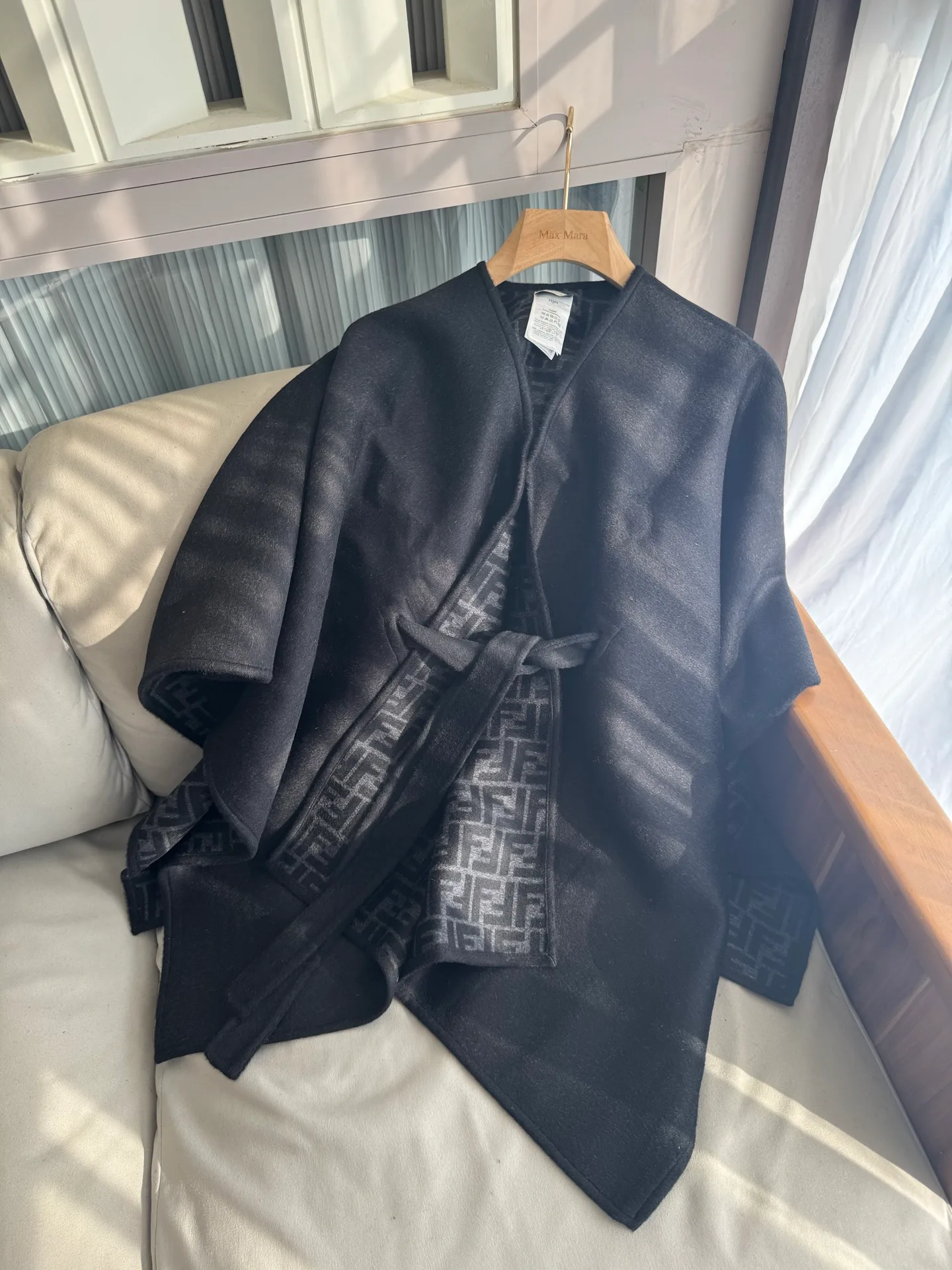 Women's Coats FENDI 18361622