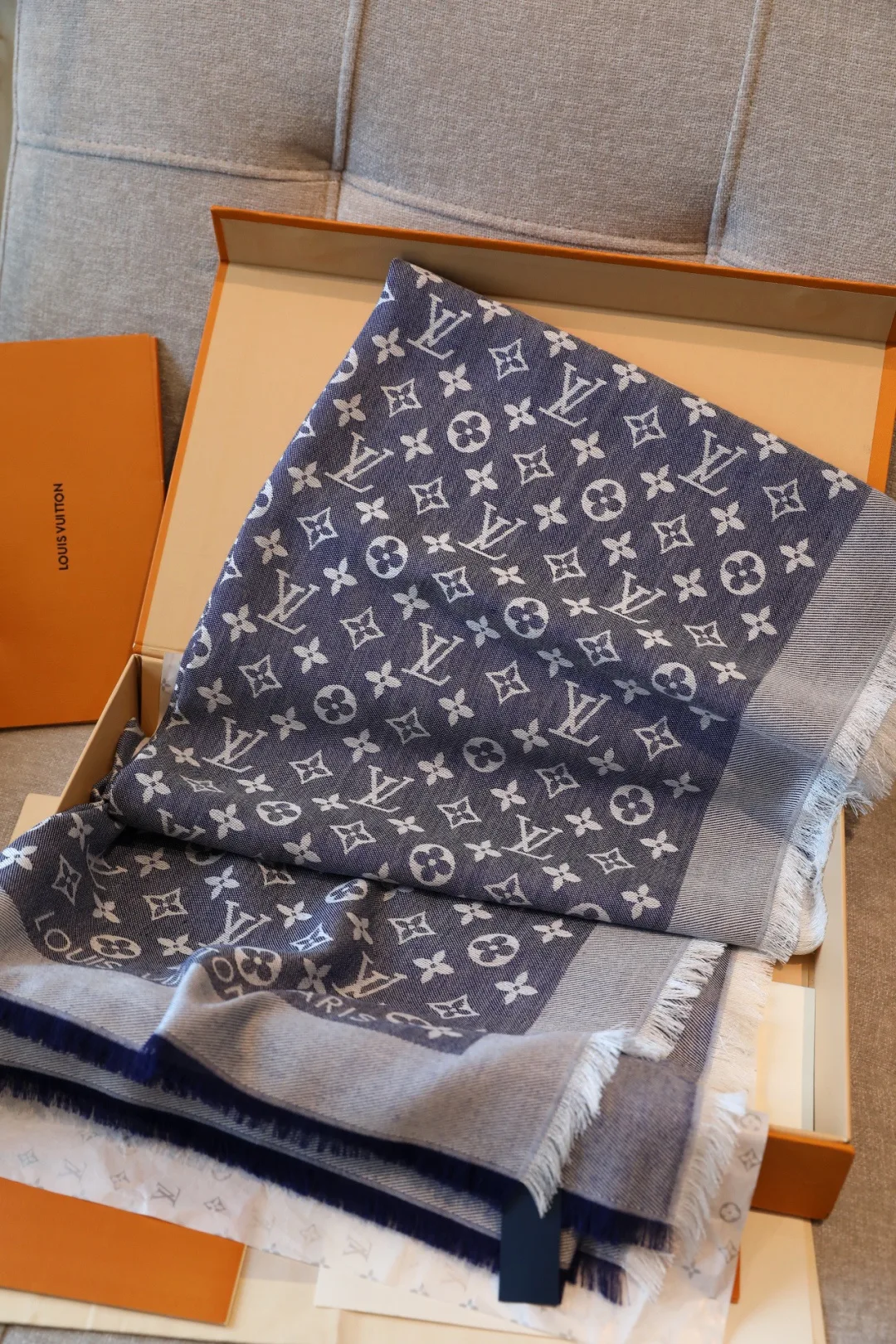 Scarves LOUIS VUITTON 17991826