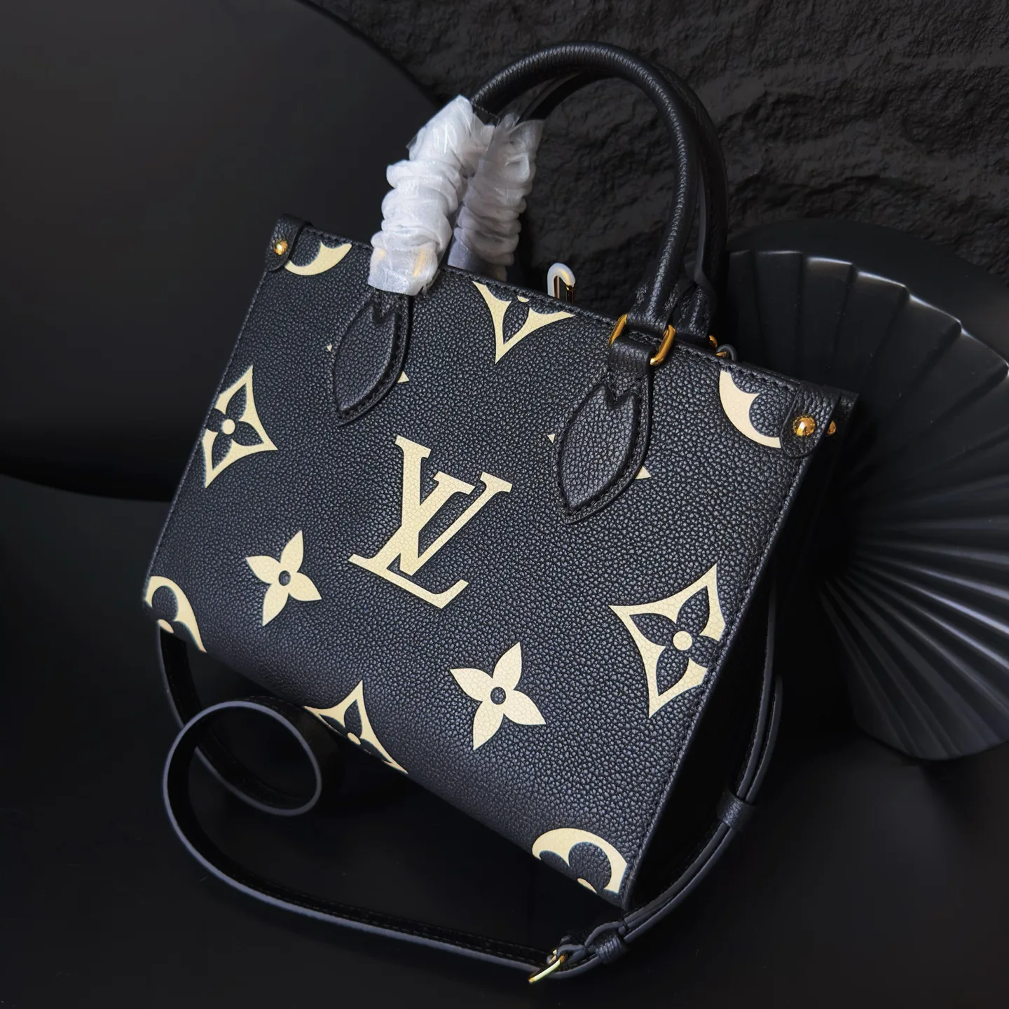 Women's Classic Handbags LOUIS VUITTON 17498629