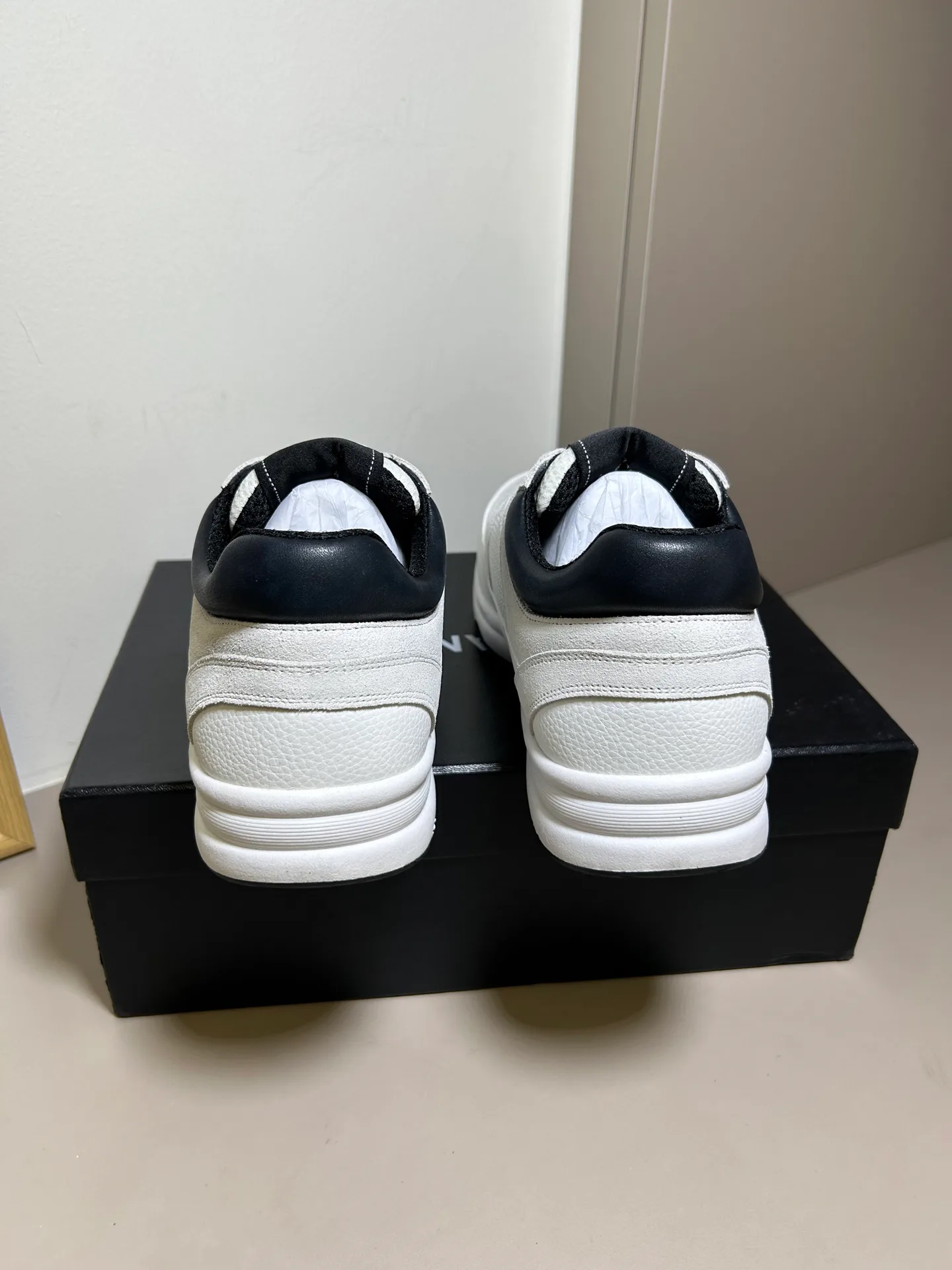 Women's Sneakers CHANEL 17954906