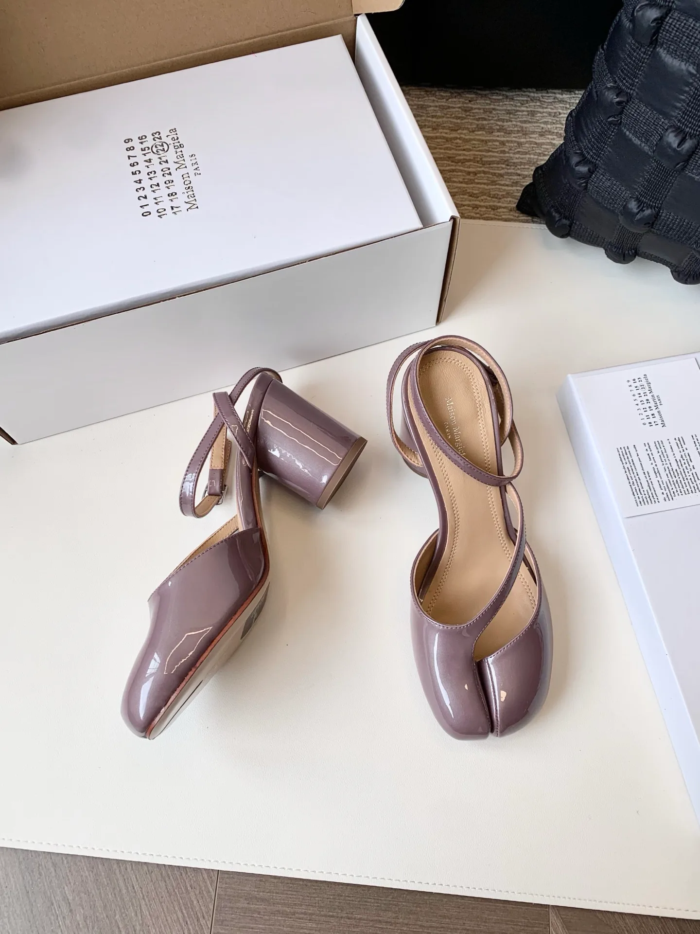 Women's Open-Toe Sandals MAISON MARGIELA 17628623