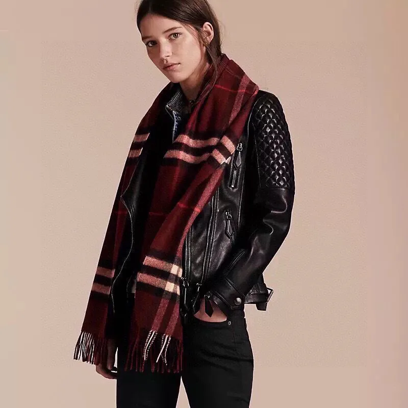 Scarves BURBERRY 18507484