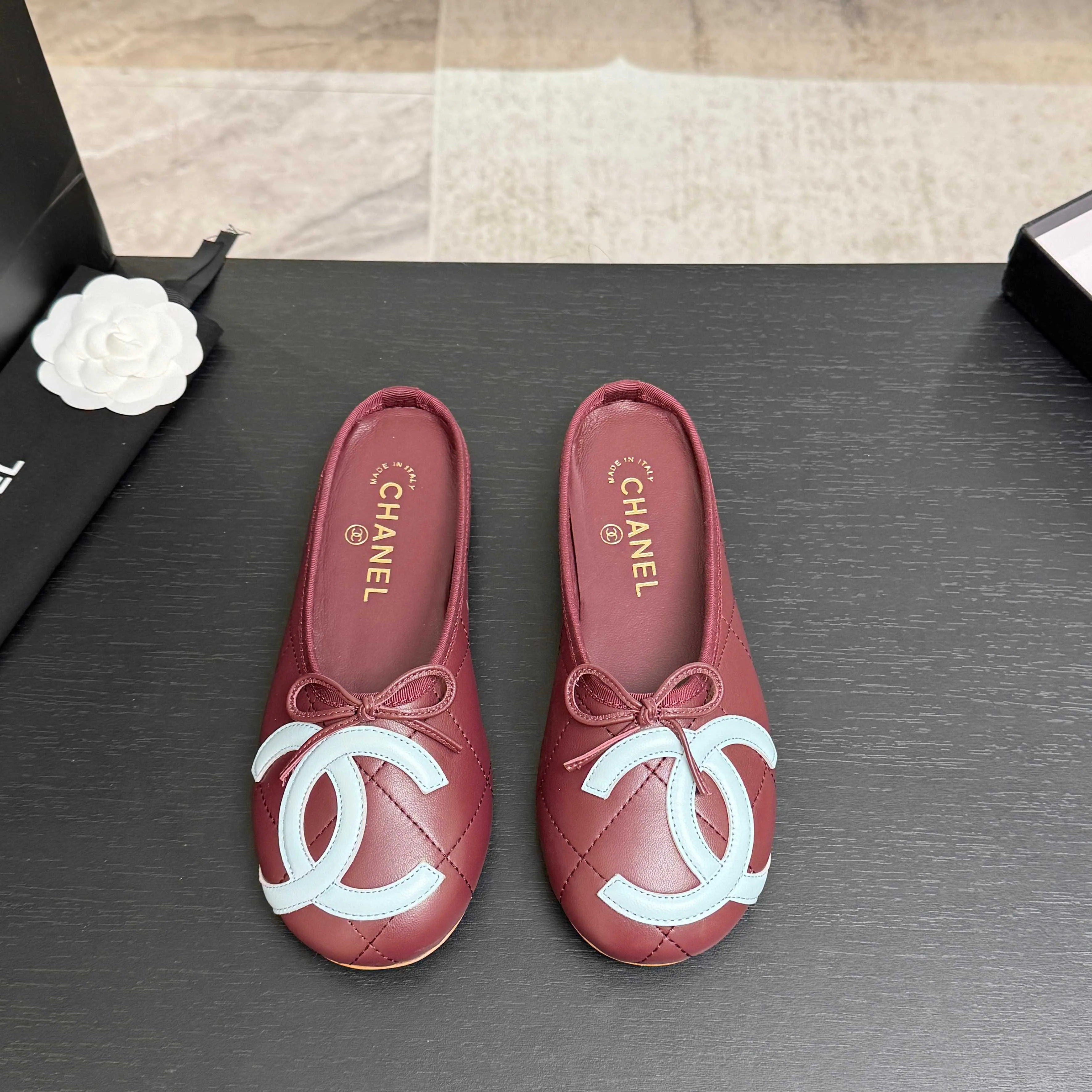 Women's Ballet Flats CHANEL 18063111