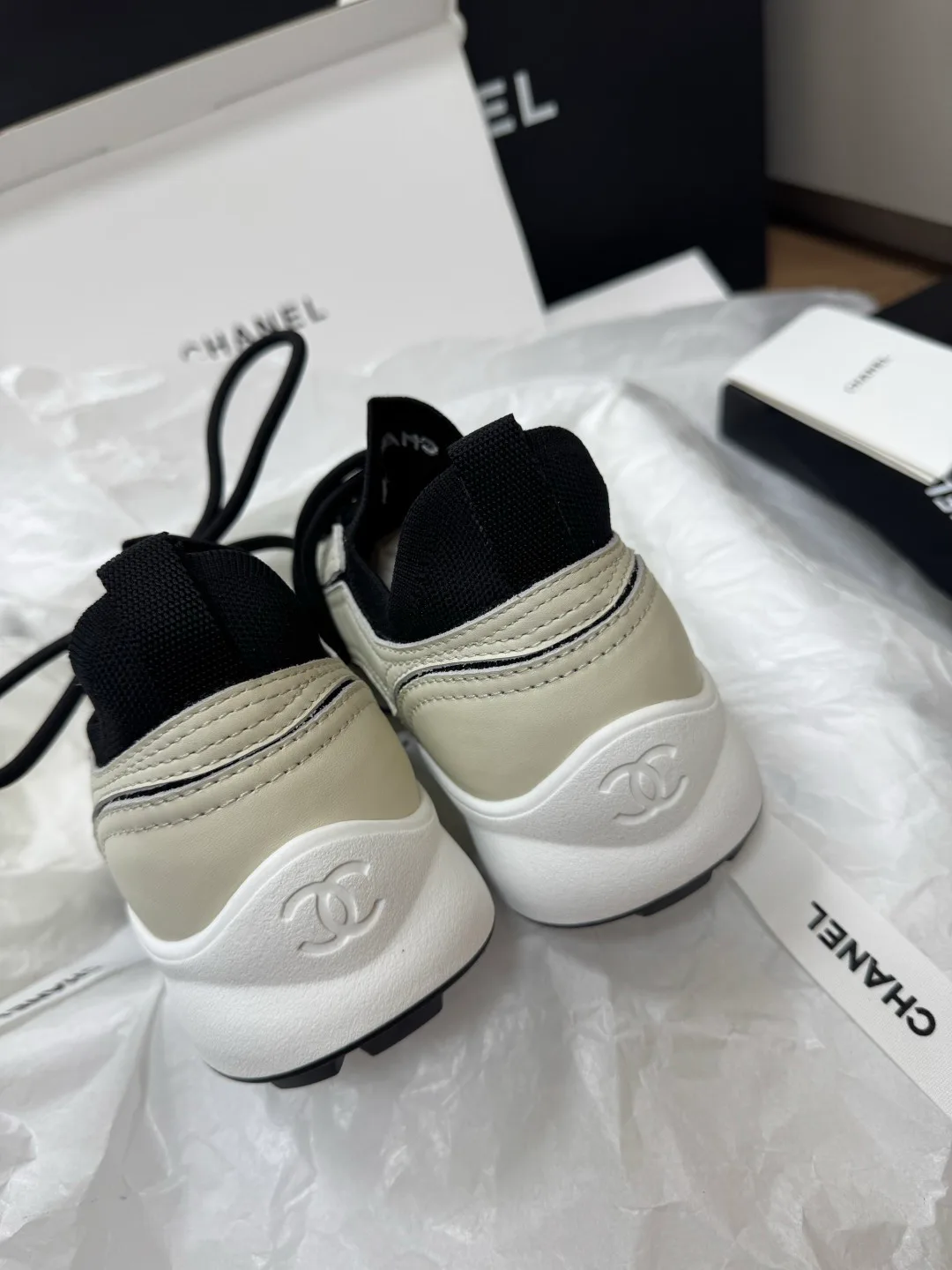 Women's Sneakers CHANEL 17418273