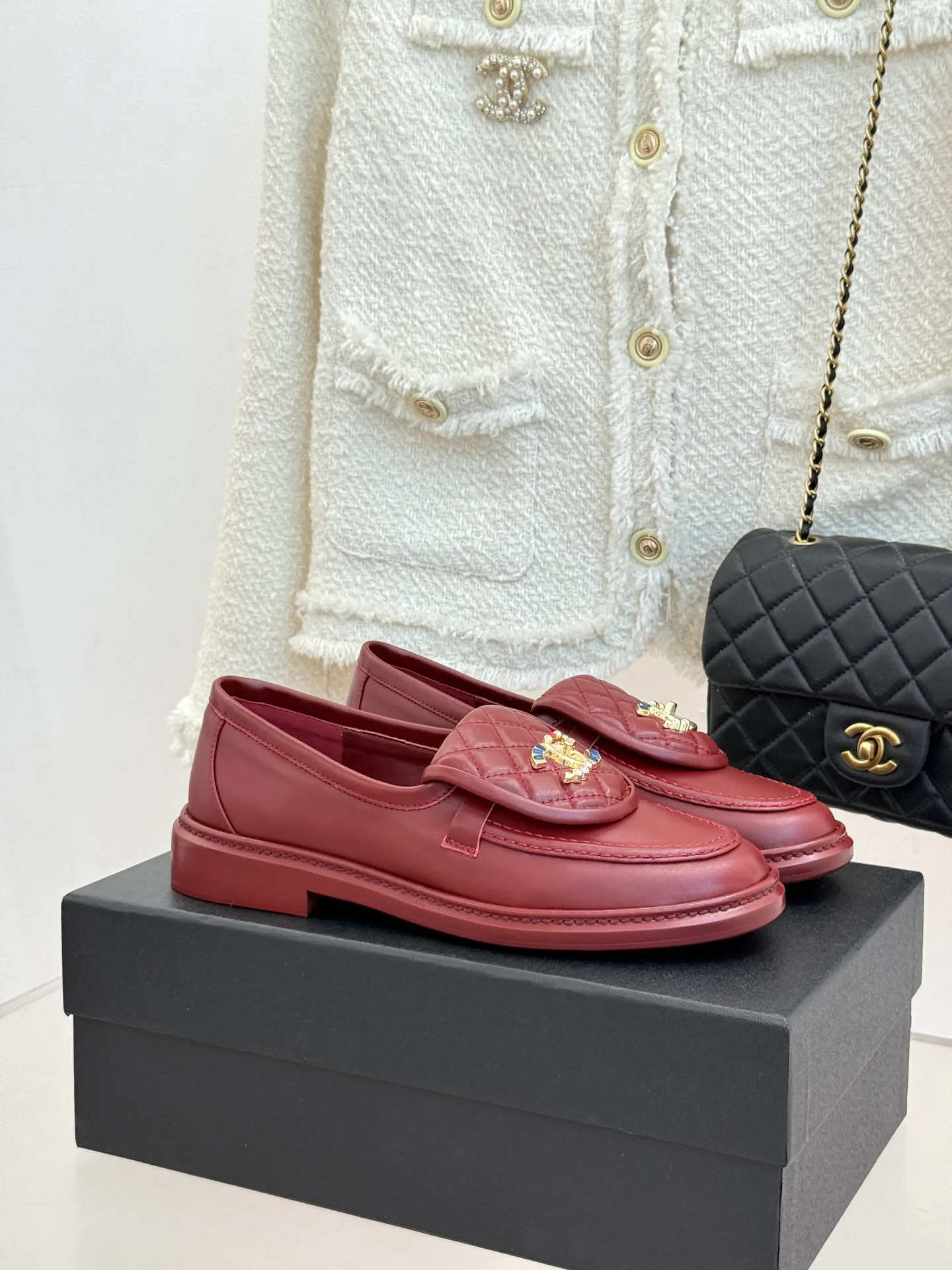Women's Loafers And Moccasins CHANEL 17336059