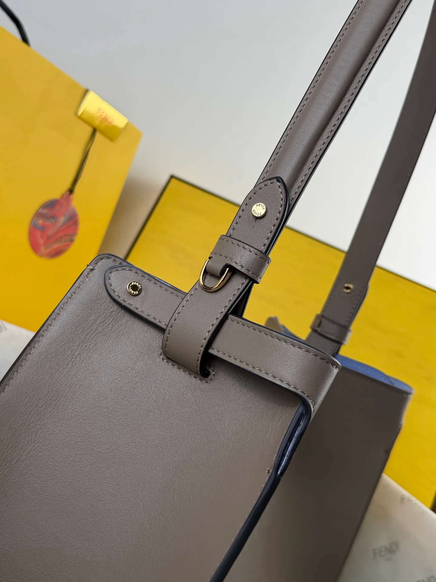 Women's Classic Handbags FENDI 17901907